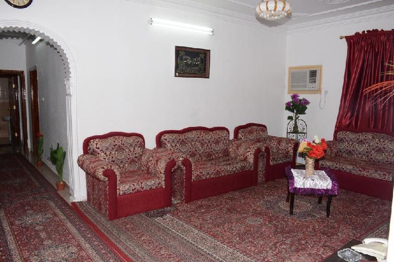 Popular attractions Area Nearby Property